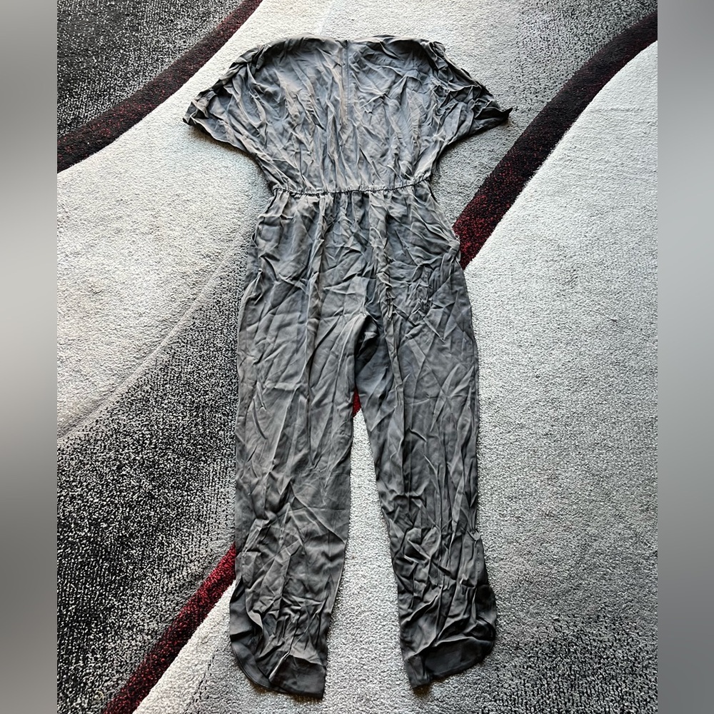 Trina Turk Gray Satin Short Sleeve Jumpsuit - Picture 4 of 4